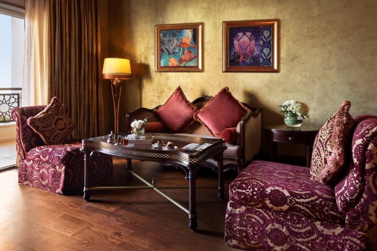Jumeirah Zabeel Saray Ντουμπάι Εξωτερικό φωτογραφία A living room