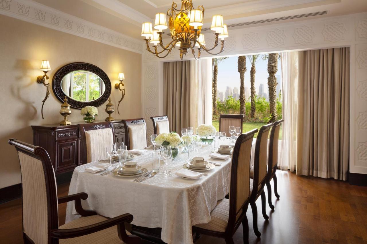 Jumeirah Zabeel Saray Ντουμπάι Εξωτερικό φωτογραφία A dining room